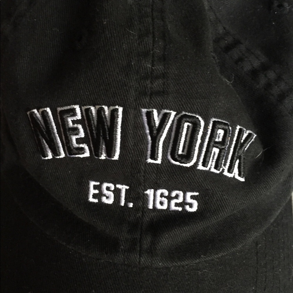 🦋 Black “New York” Hat - Picture 2 of 4